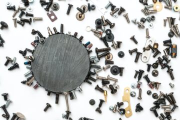 Jak wybrać odpowiedni magnes? 5 kluczowych kryteriów z magnes.com.pl!
